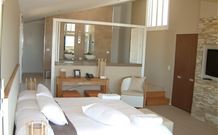 Caves Beachside Hotel