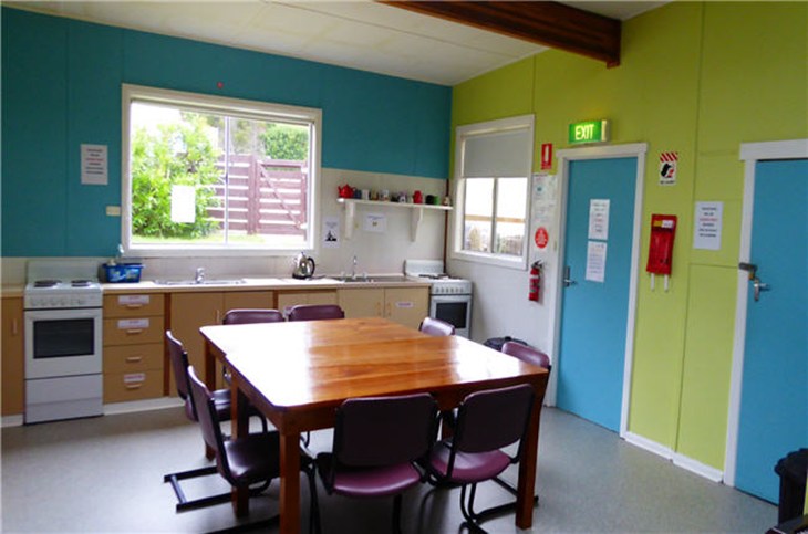 Coles Bay - Esplanade YHA