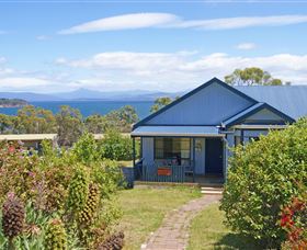 Bruny Island Accommodation Services - Omaroo Cottage