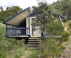 Huon Charm Waterfront Cottage