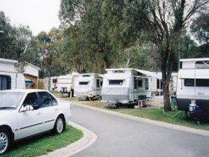 Governors Hill Caravan Park