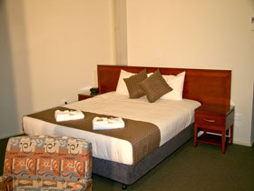 Strath Motel