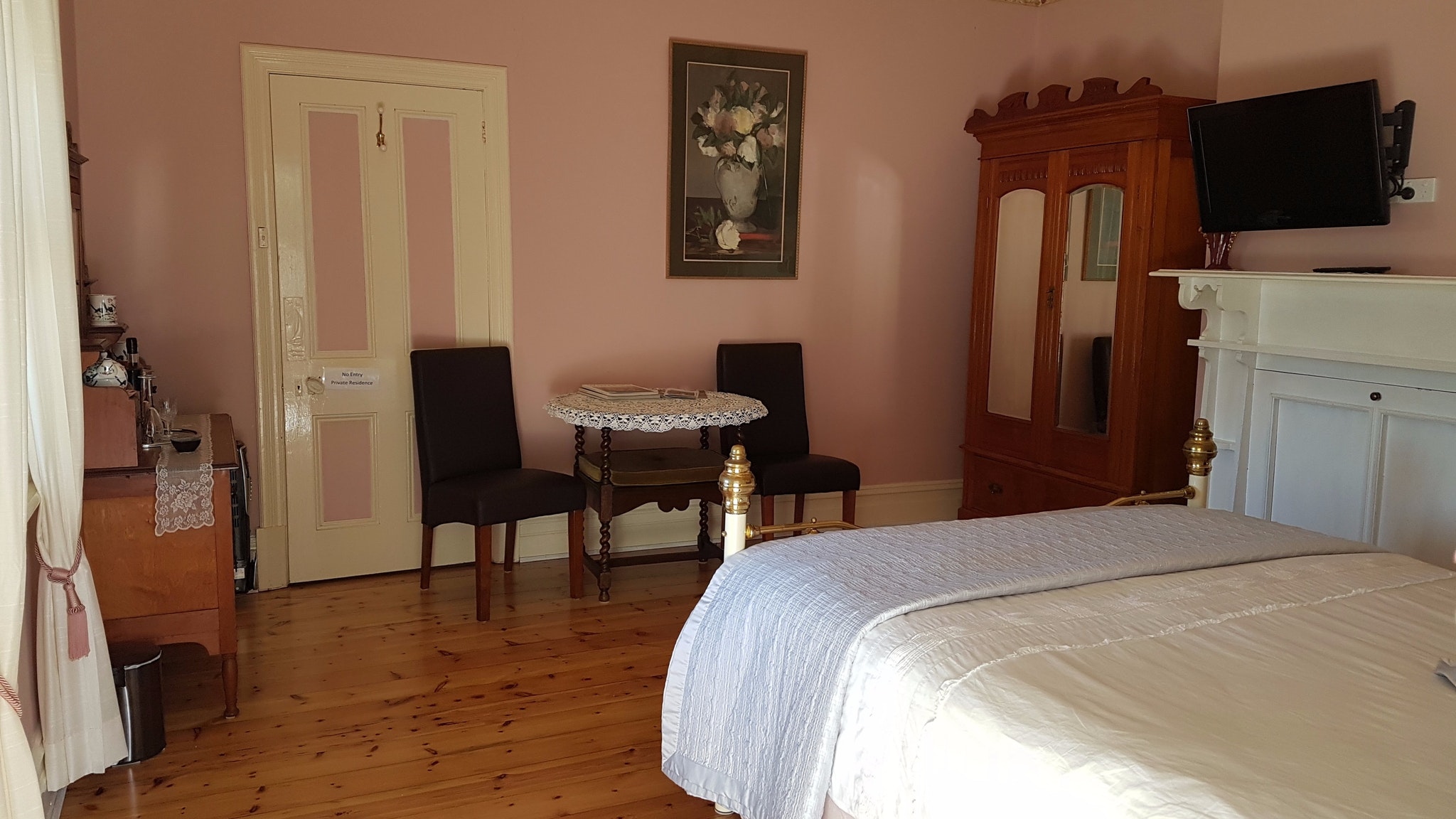Angas Plains Wines Suites