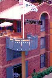Mariners Court Hotel