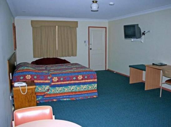 Overlander Motor Lodge