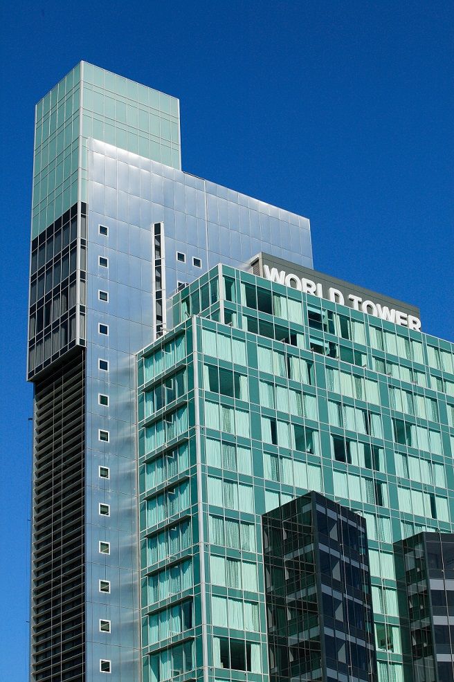 Meriton Suites World Tower